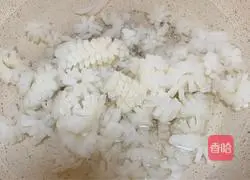 Illustration of how to make cold squid flowers 3