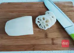 Illustration of how to make steamed lotus root slices 2