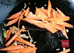 Illustration of how to stir-fry green celery 2