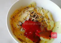 Illustration of how to make hot sauce potato chips 7