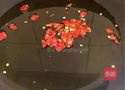 Illustration of how to make spinach with nuts 8