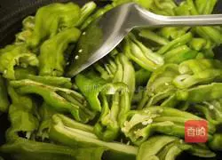 Fish Illustration of how to make fragrant green pepper 6