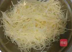 Illustration of how to make cold shredded potatoes 1