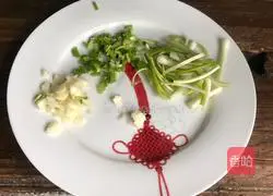 Dry stir-fry Illustration of how to make green beans (oil-free weight loss version) 3