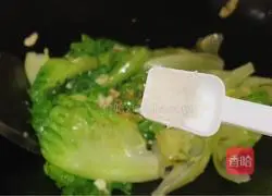 Illustration of how to make stir-fried lettuce 7