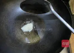 Illustration of how to stir-fry king oyster mushrooms 2