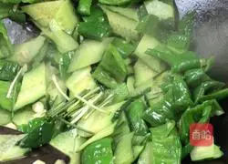 Green pepper burst Illustration of how to make cucumber 8