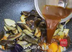 Illustration of how to make sauce potatoes and eggplants 6