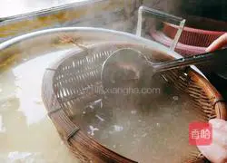 Illustration of making bean curd 21