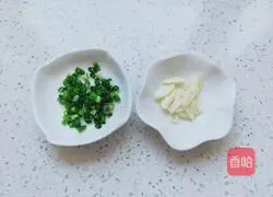 Illustration of how to stir-fry Chinese cabbage with mushrooms 4