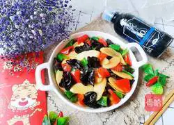 Illustration of how to make fried yam and fungus 8