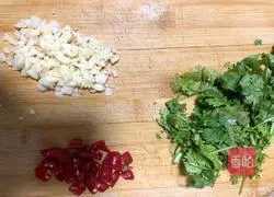 Illustration of how to make cold tofu skin 3