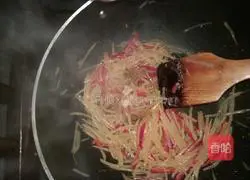 Illustration of how to make vinegar-coated potato shreds 10