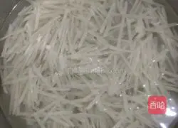 Illustration of how to make private potato shreds 1