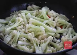 Illustration of how to make fried fungus with cauliflower 5