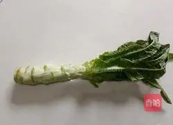 Illustration of how to make fried lettuce with cashew nuts 1