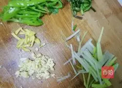 Illustration of how to make cold shredded potatoes 2