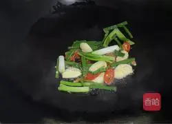 Illustration of how to make hand-shred cabbage 5