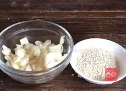 Illustration of how to stir-fry garlic and green pepper 3