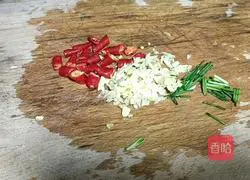 Illustration of how to make cumin dried tofu 2 