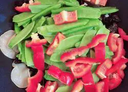 Illustration of how to cook mixed vegetables with two ears (detoxification and bowel cleansing)