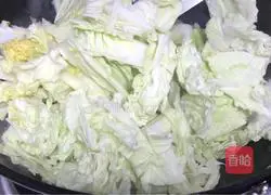 Illustration of how to make spicy cabbage 4
