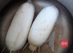 Illustration of how to make Osmanthus glutinous rice and lotus root 6