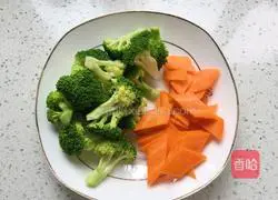 Illustration of how to make fried broccoli with both ears 3