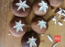 Illustration of making mushrooms and rapeseed 3