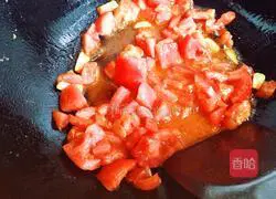 Illustration of how to make scrambled eggs with tomatoes and fungus 10