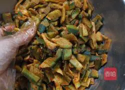 Illustration of how to make spicy dried radish 7