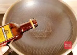 Illustration of how to stir-fry rape with white jade mushroom 6