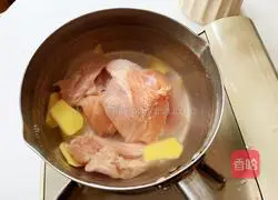 Cucumber mixed with shredded chicken Practice illustration 3