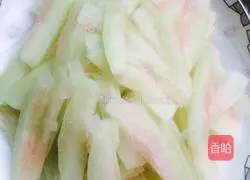 Illustration of how to stir-fry watermelon rind 2