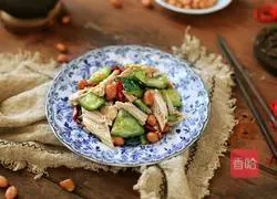 Illustration of how to mix cucumber with yuba and peanuts 12