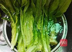 How to make garlic lettuce Illustration 2