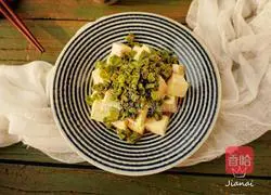 Illustration of how to make Chinese toon mixed with tofu 12