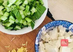 Illustration of how to make cabbage and tofu soup 1