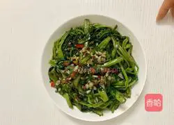 Illustration of how to make spicy garlic water spinach 6