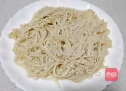 Illustration of how to make cold enoki mushrooms 5