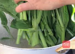 Illustration of how to make oyster cabbage heart 5