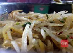 Spicy and sour papaya mixed with radish Illustration of how to make silk 1