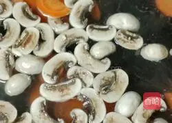 How to stir-fry mushrooms with broccoli Illustration 6