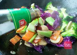 Illustration of how to make vegetable fried assorted vegetables that consume oil 6