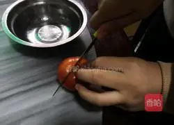 Illustration of how to make white sugar tomatoes 1