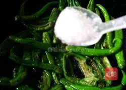 Chili peppers Illustration of how to make prunes 7