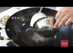Illustration of how to make eight-treasure tofu in stone pot 4