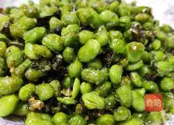 Illustration of how to make crispy green beans with small green peppers 5