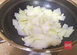 Illustration of how to make fried winter melon 4