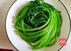 Illustration of how to make cold chrysanthemum 3